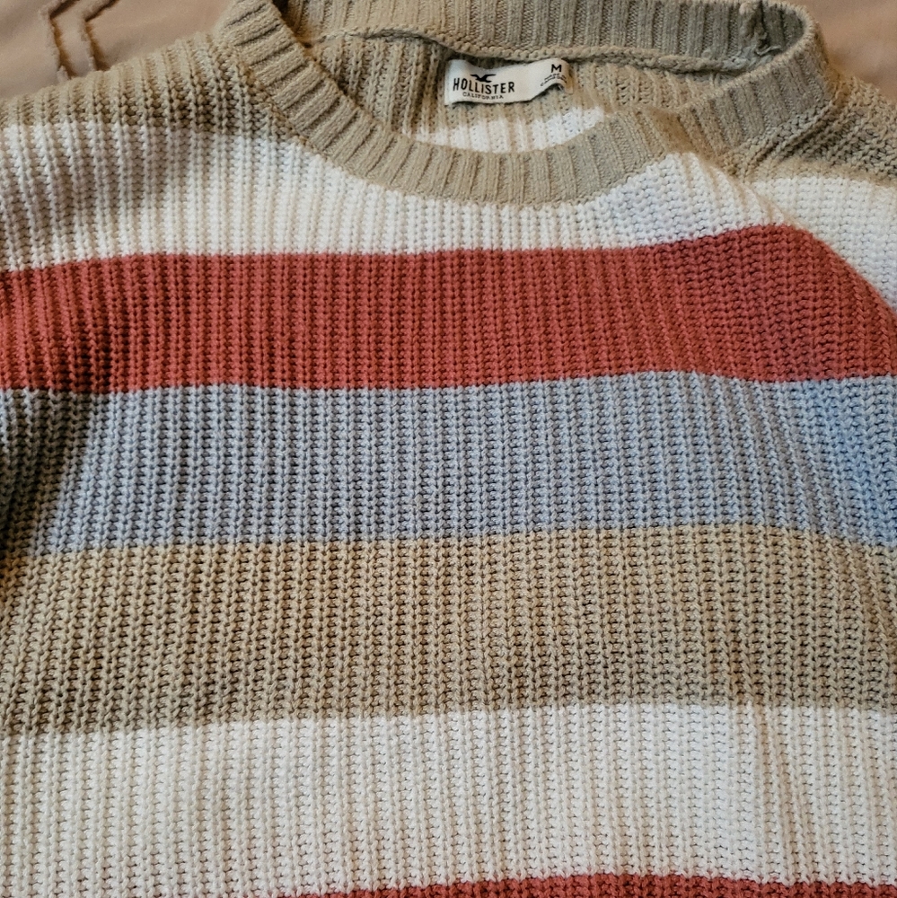 Sz M cropped sweater